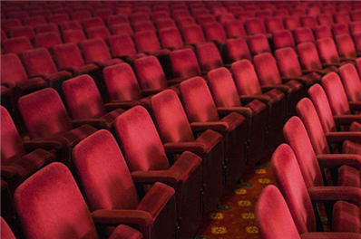 剧院里哪些座位听得最好？