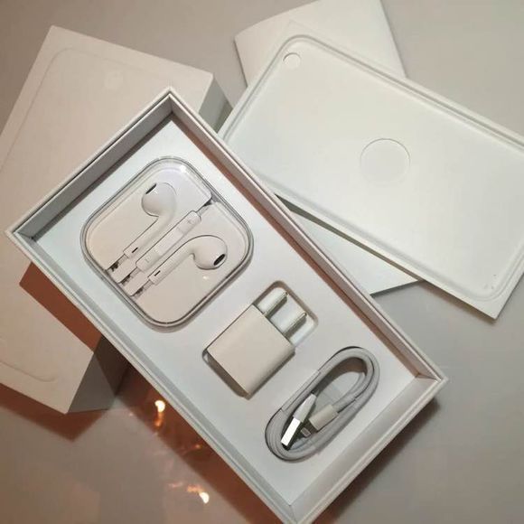 苹果7盒子里面的耳机是什么样子的？