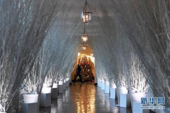 白宫内部圣诞装饰曝光/来看看总统怎么过圣诞