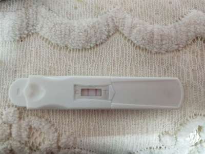 我是12.11结婚同房的，刚好段时间是排卵期，昨天用验孕棒测出来怀孕了，该什么时候去医院检查呢